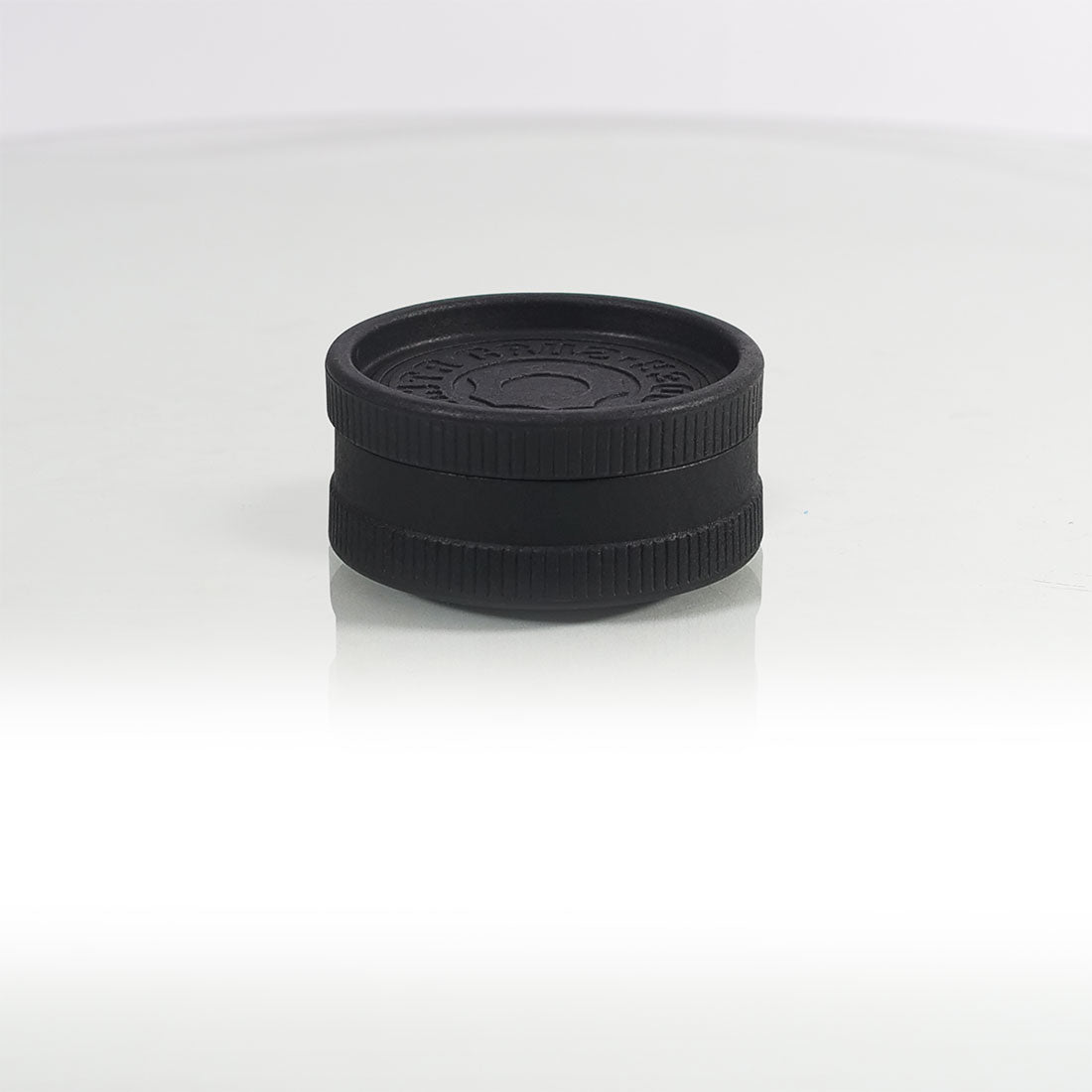 santa-cruz-shredder-hemp-grinder-2-teilig-schwarz-nachhaltig image 5