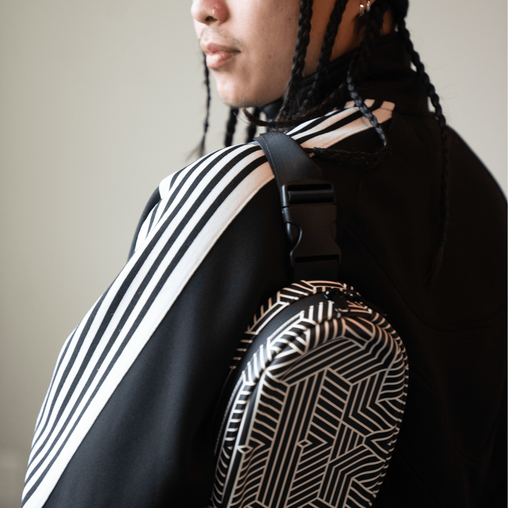 v-syndicate-way-bags-game-over-bauchtasche-mit-drehtablett-geruchsdicht image 8